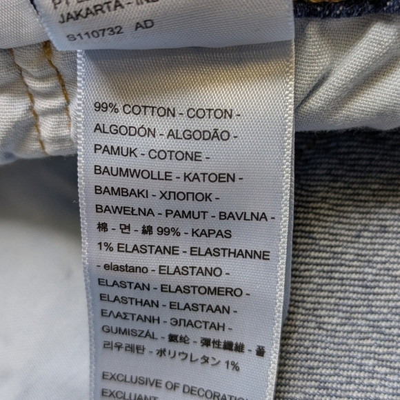 Levi's 501 Denim Shorts Size 18W 5 Button Fly Medium Wash Original Fit - Picture 8 of 8